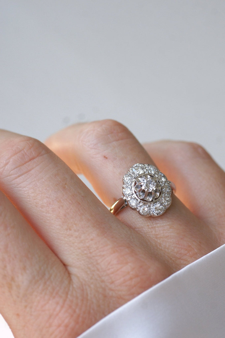 Bague Art Déco Marguerite Ovale Diamants - Galerie Pénélope