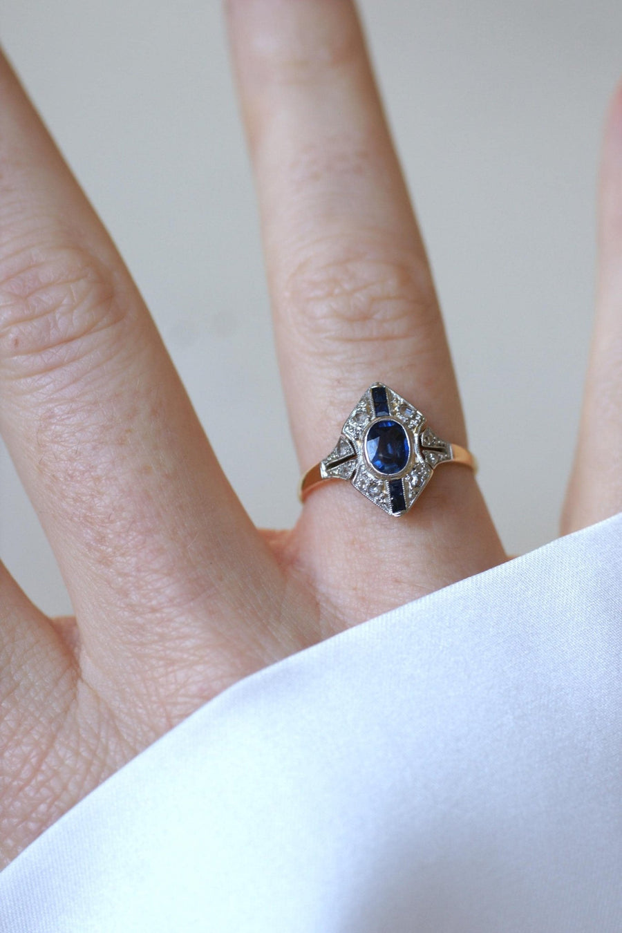 Bague Art Déco Marquise Saphirs et Diamants - Galerie Pénélope