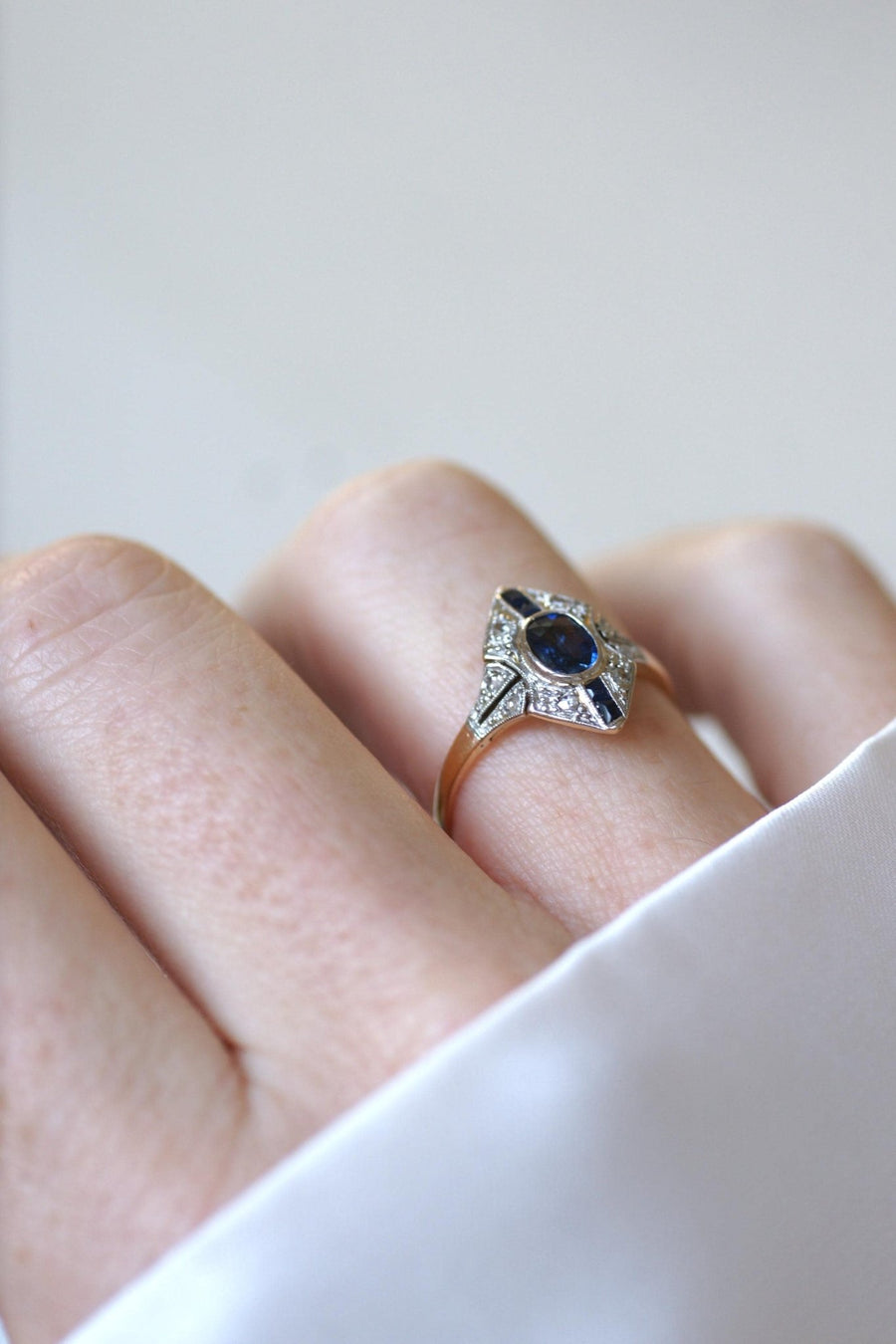 Bague Art Déco Marquise Saphirs et Diamants - Galerie Pénélope