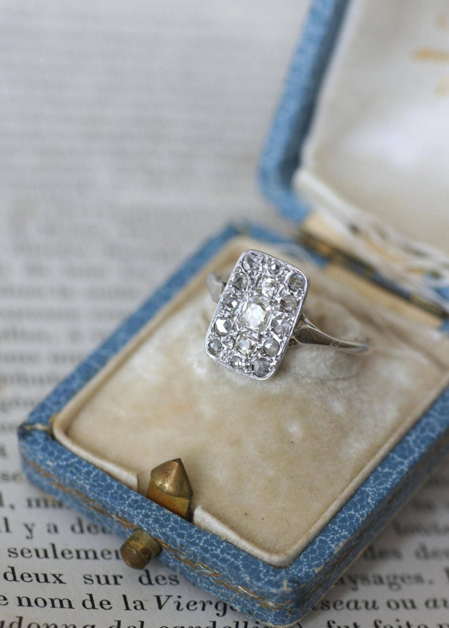 Bague Art Deco Rectangulaire Diamants sur Or Blanc - Galerie Pénélope