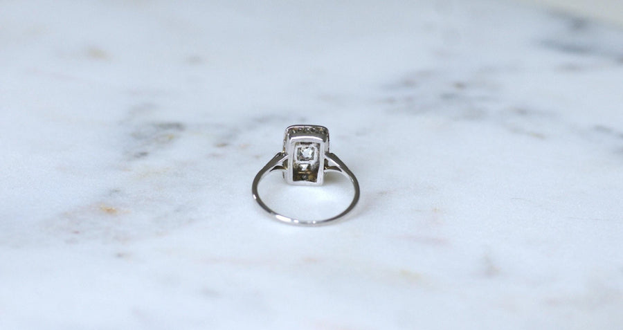 Bague Art Deco Rectangulaire Diamants sur Or Blanc - Galerie Pénélope