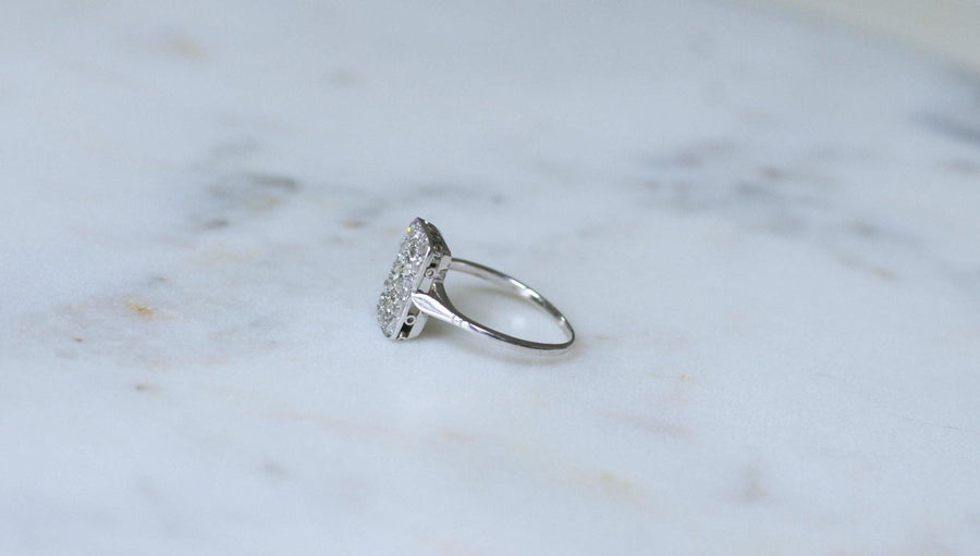 Bague Art Deco Rectangulaire Diamants sur Or Blanc - Galerie Pénélope