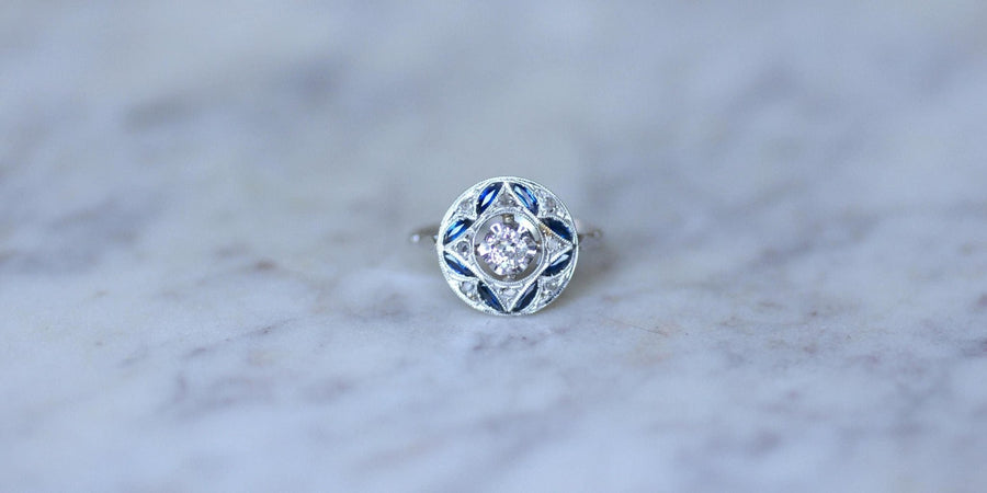 Bague Art Deco Rosace Saphirs et Diamants - Galerie Pénélope