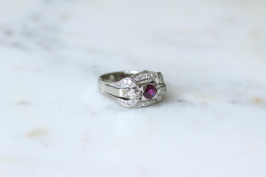 Bague Art Déco Rubis et Diamants sur Platine - Galerie Pénélope