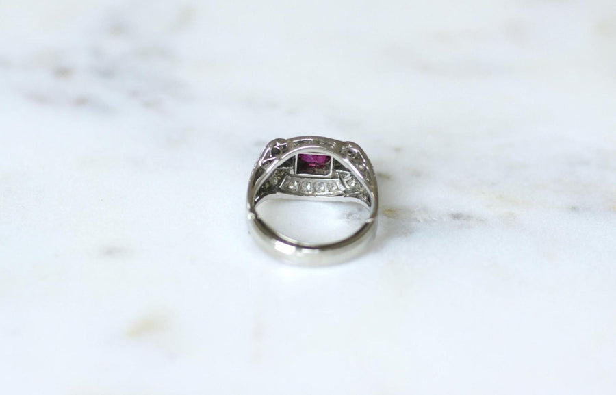 Bague Art Déco Rubis et Diamants sur Platine - Galerie Pénélope