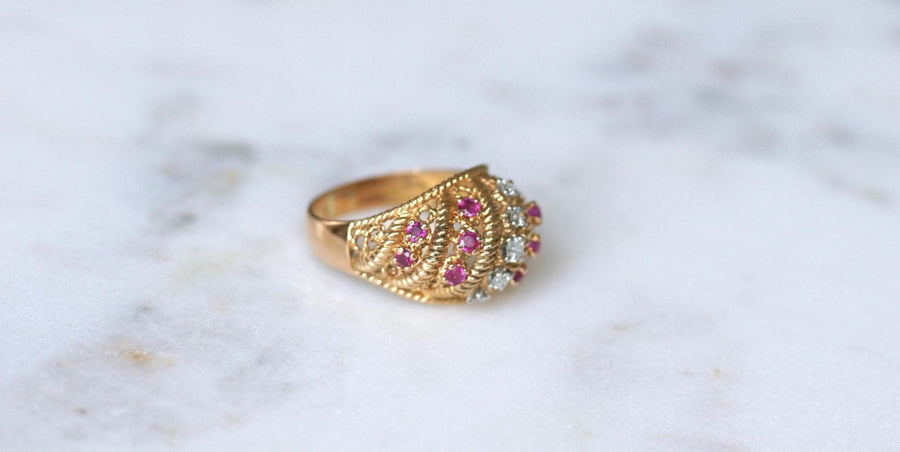 Bague Boule Torsade Diamants et Rubis sur Or Jaune - Galerie Pénélope