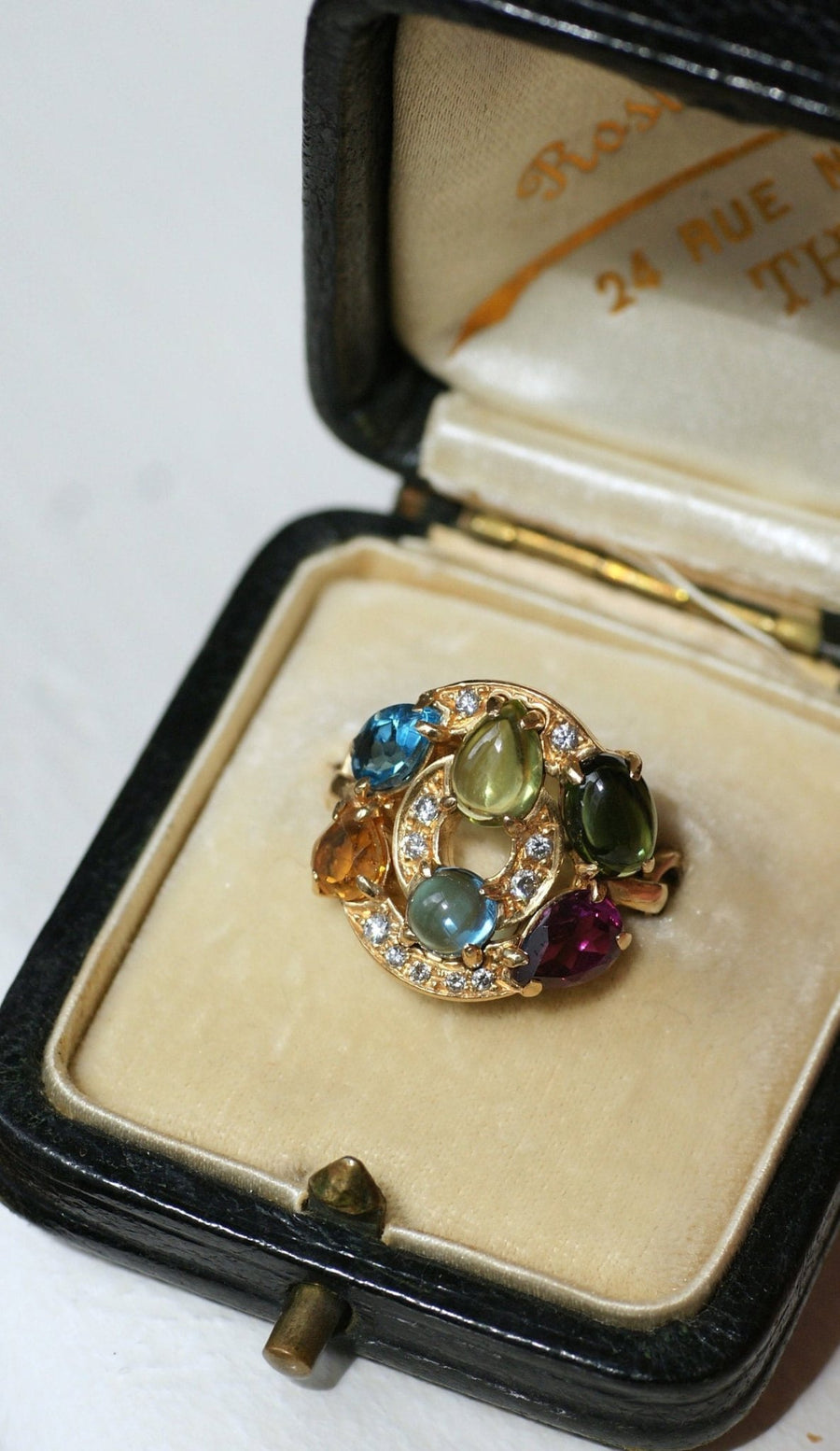 Bague Bvlgari Astrale or jaune, pierres fines et diamants - Galerie Pénélope