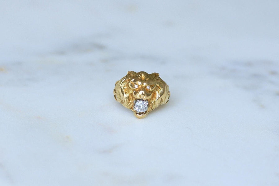 Bague Chevalière Ancienne Lion Diamants Or jaune - Galerie Pénélope