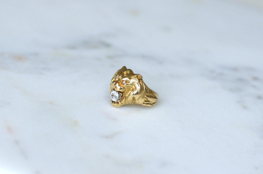 Bague Chevalière Ancienne Lion Diamants Or jaune - Galerie Pénélope