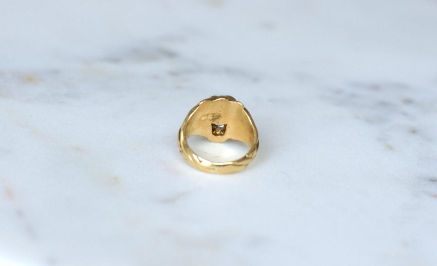 Bague Chevalière Ancienne Lion Diamants Or jaune - Galerie Pénélope
