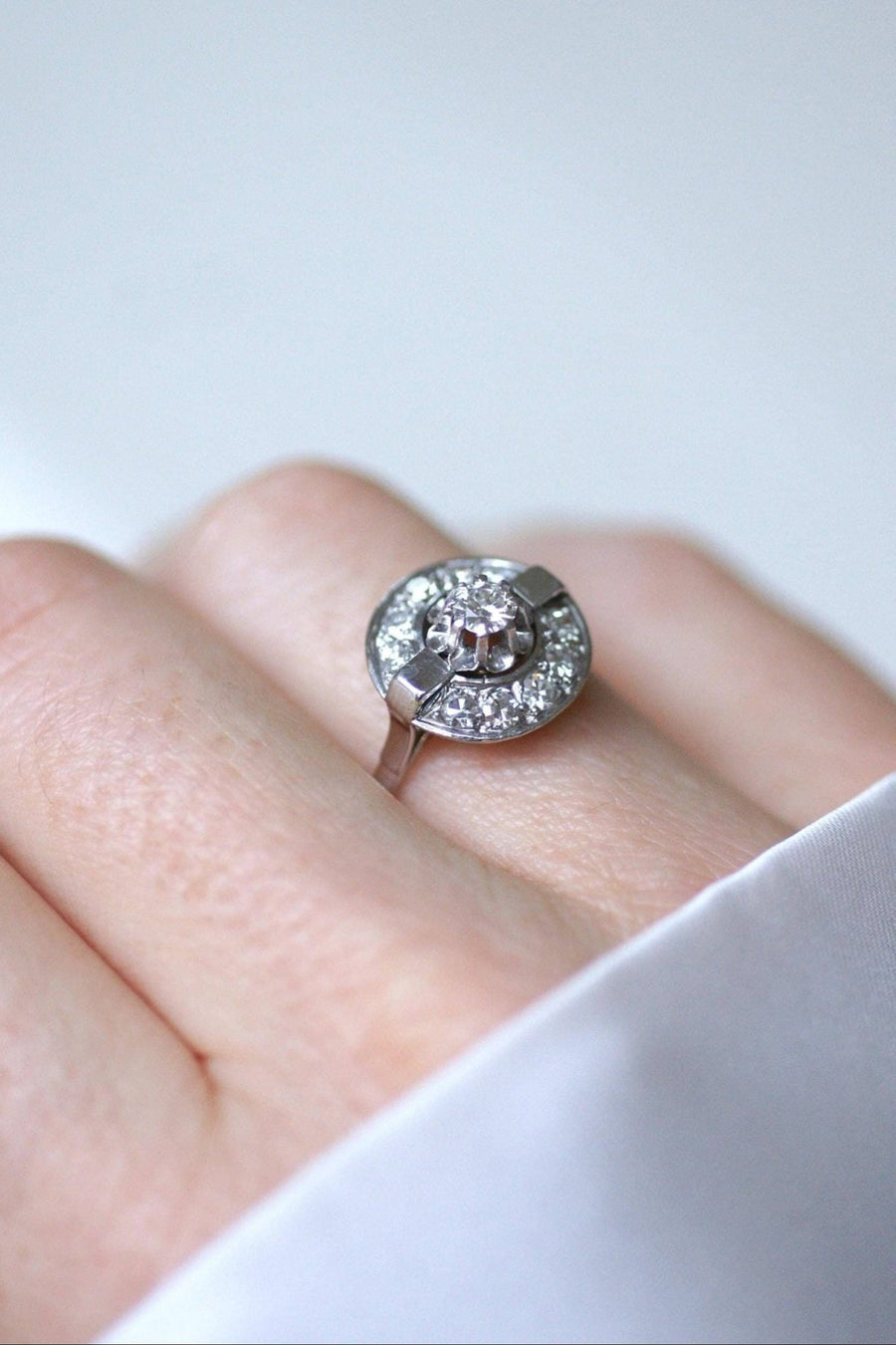 Bague Cible Art Deco Diamant Or Blanc et Platine - Galerie Pénélope