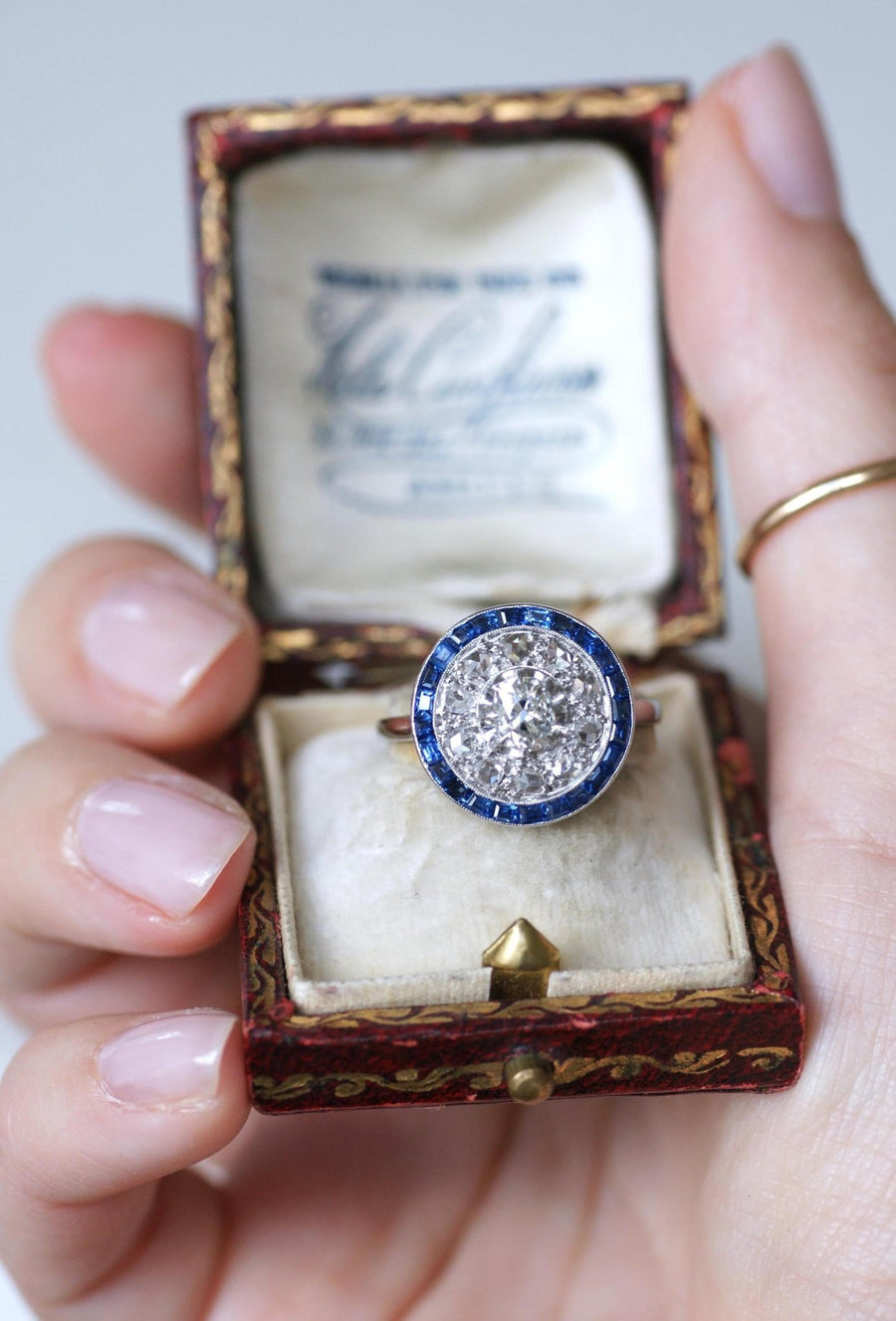 Bague Cible Art Deco Saphirs et Diamants - Galerie Pénélope