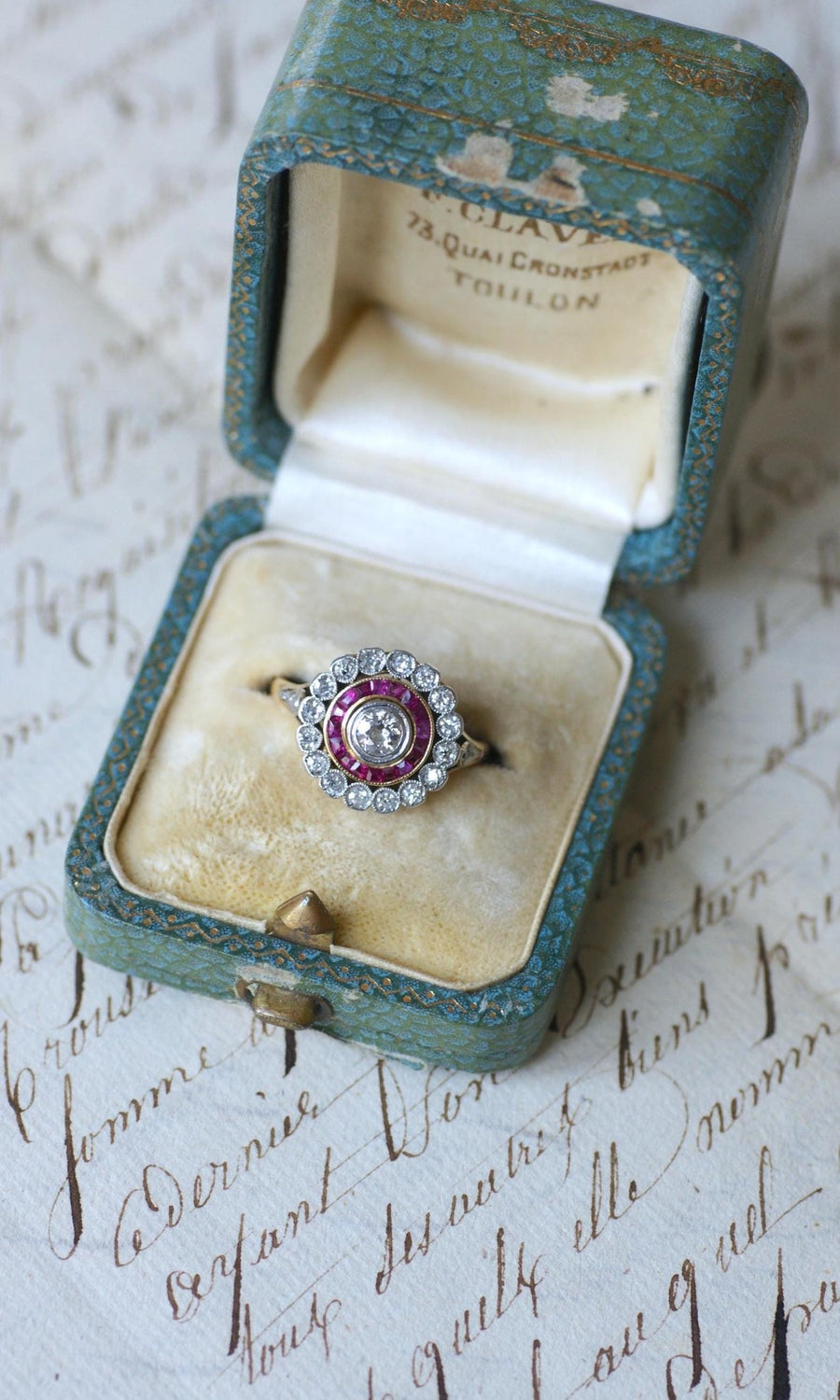 Bague Cible Belle Epoque Diamants et Rubis Calibrés - Galerie Pénélope