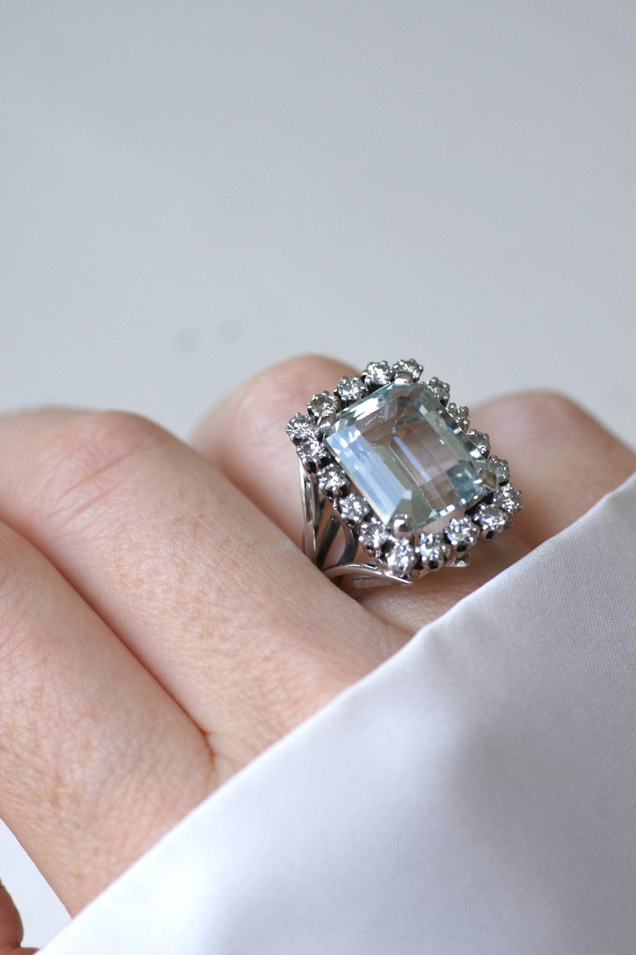 Bague Cocktail Aigue Marine et Diamants - Galerie Pénélope