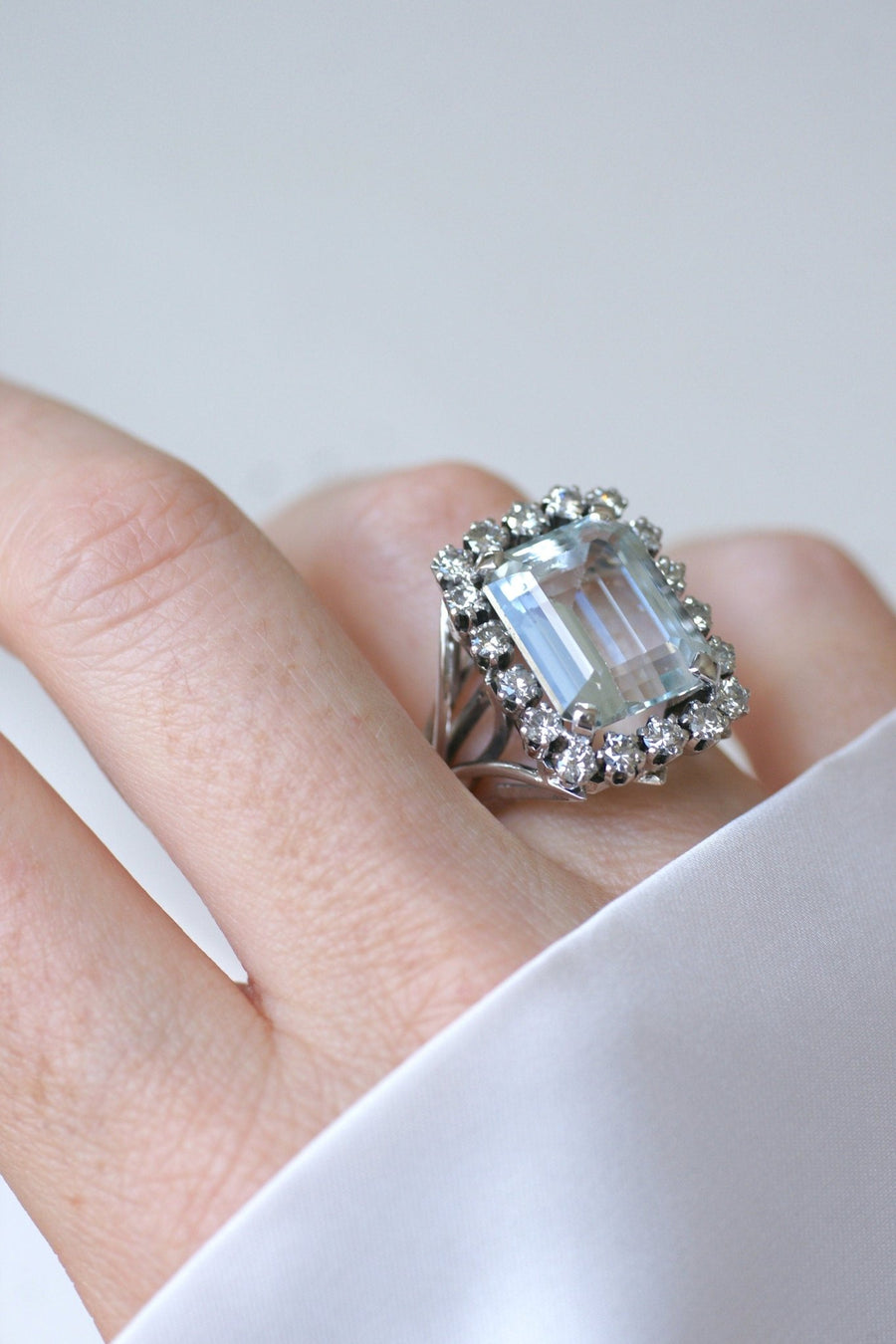 Bague Cocktail Aigue Marine et Diamants - Galerie Pénélope