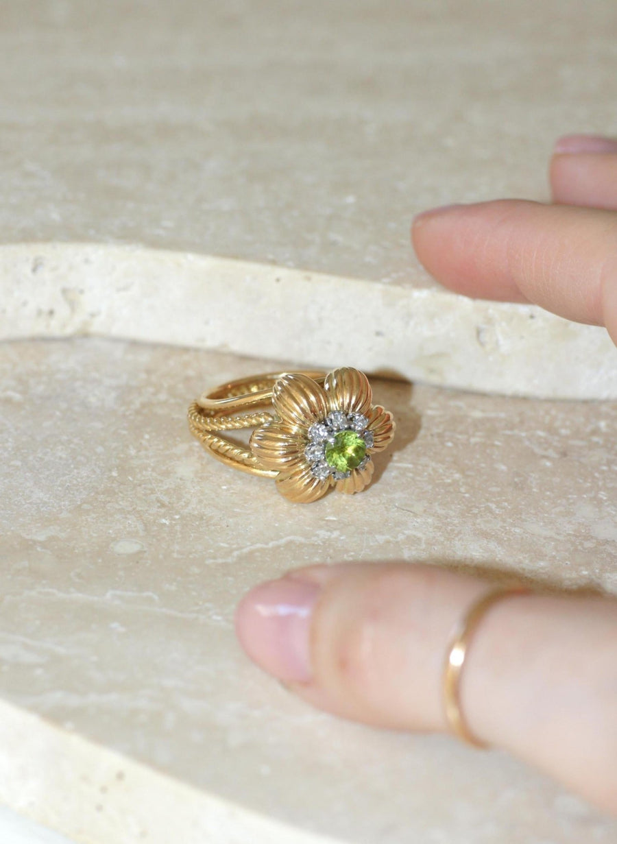Bague Cocktail Fleur Péridot Diamants Or Jaune - Galerie Pénélope