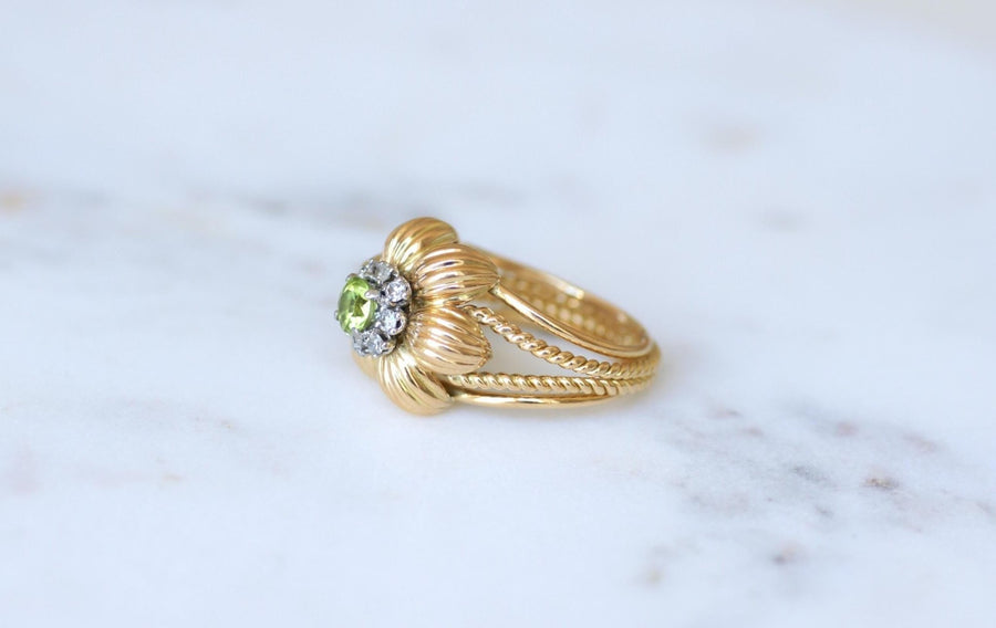 Bague Cocktail Fleur Péridot Diamants Or Jaune - Galerie Pénélope