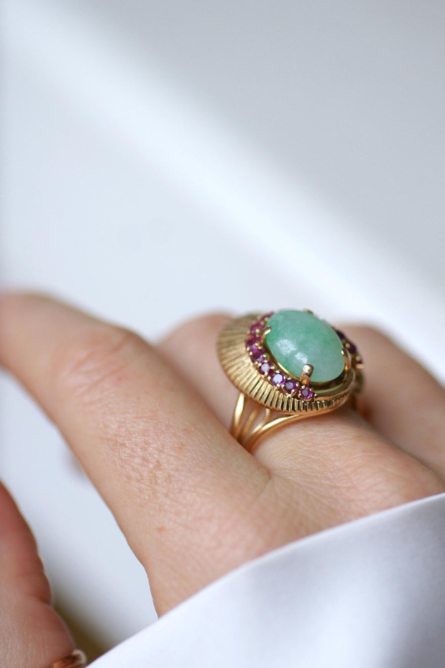 Bague Cocktail Jade et Rubis sur Or Jaune - Galerie Pénélope