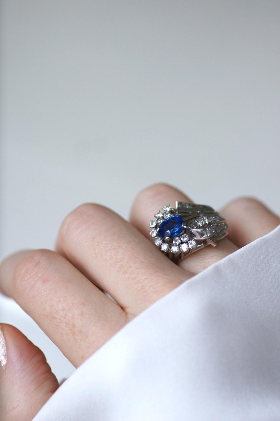 Bague Cocktail Saphir de Ceylan et Diamants - Galerie Pénélope