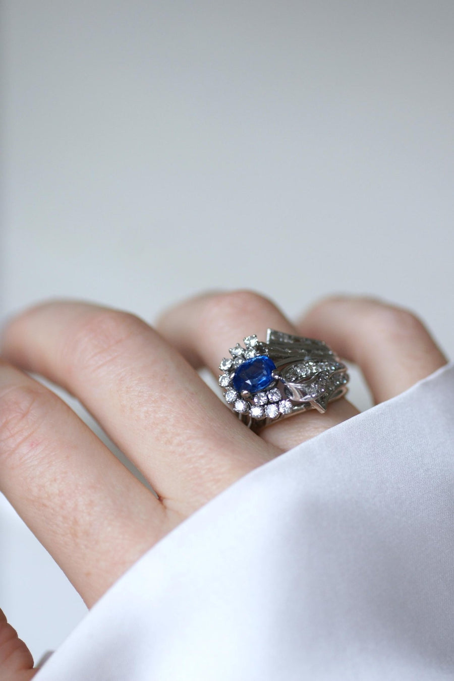 Bague Cocktail Saphir de Ceylan et Diamants - Galerie Pénélope