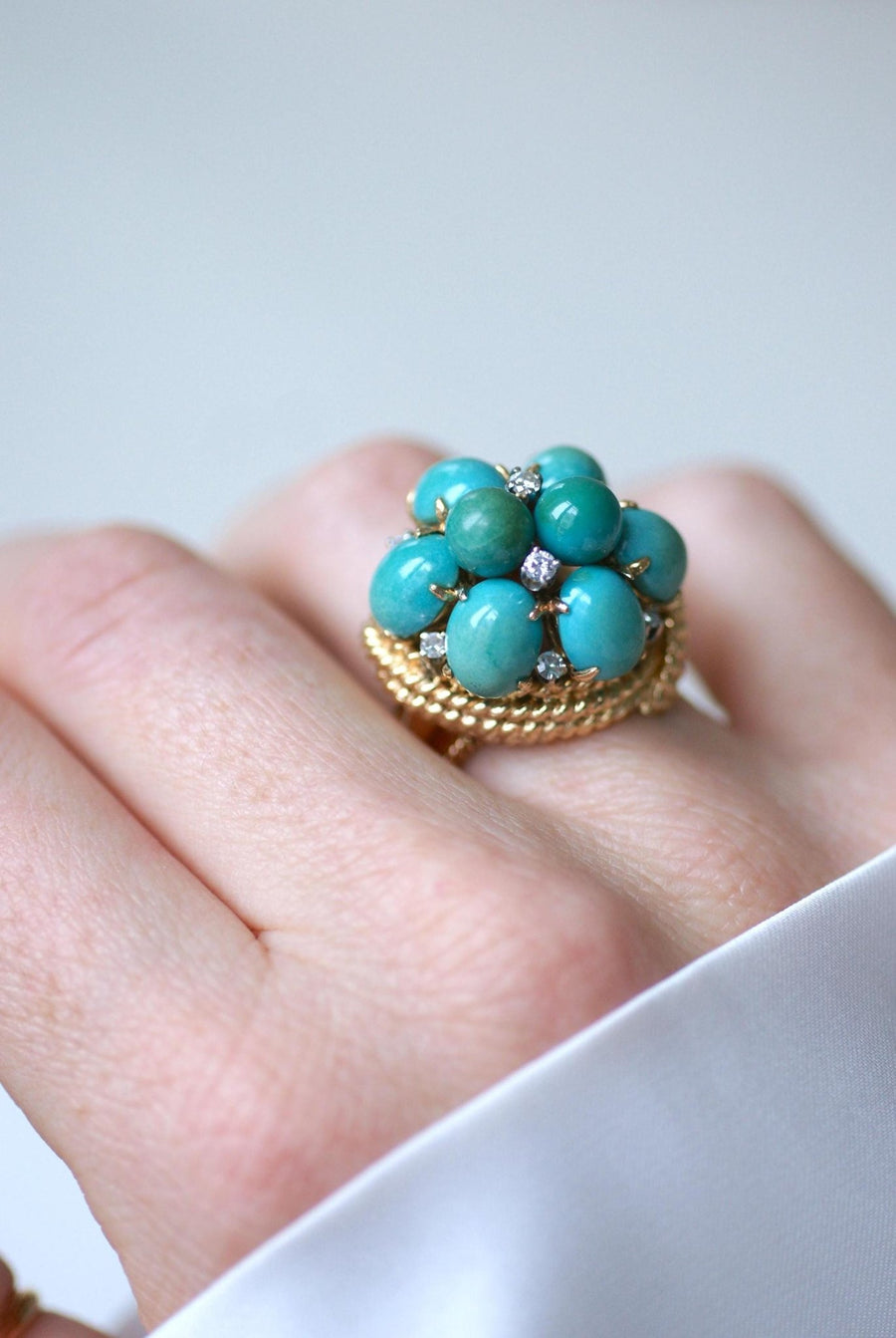 Bague Cocktail Turquoises et Diamants sur Or Jaune - Galerie Pénélope