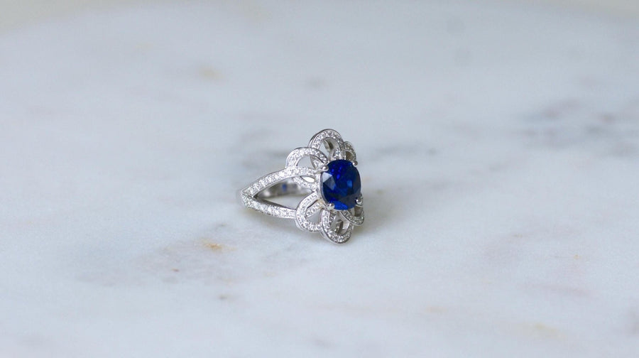 Bague Fleur Saphir de Ceylan 2.80 Cts et Diamants - Galerie Pénélope