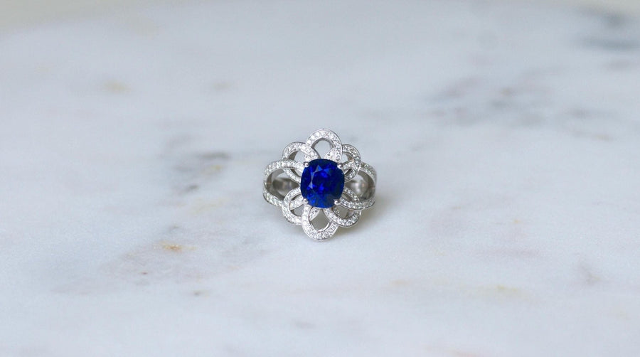 Bague Fleur Saphir de Ceylan 2.80 Cts et Diamants - Galerie Pénélope