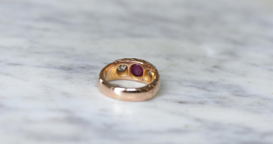 Bague Jonc Ciselé Rubis Birman et Diamants Or Rose - Galerie Pénélope