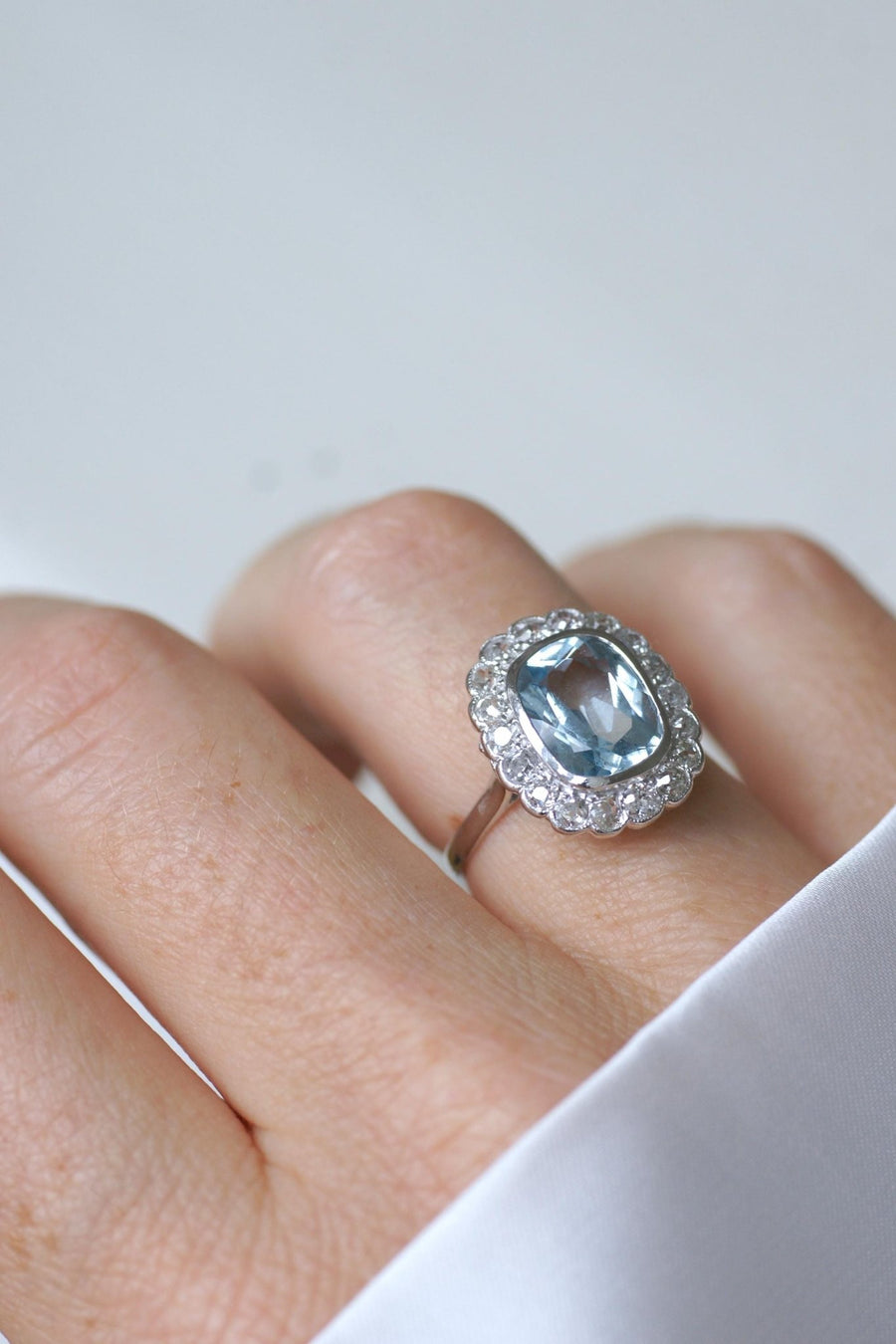 Bague Marguerite Art Deco Aigue Marine et Diamants - Galerie Pénélope