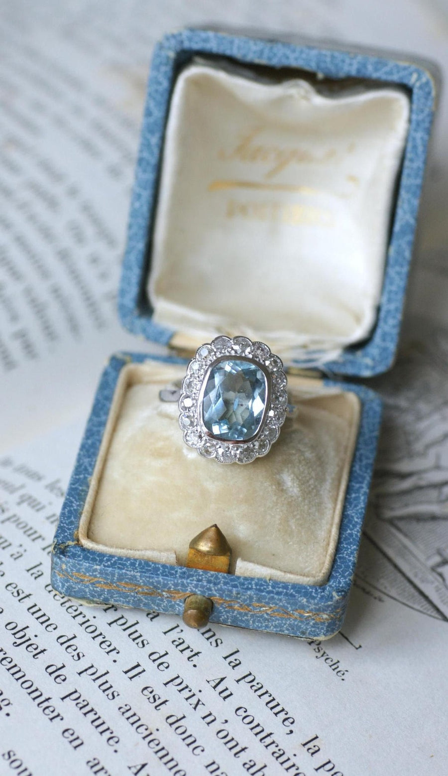 Bague Marguerite Art Deco Aigue Marine et Diamants - Galerie Pénélope