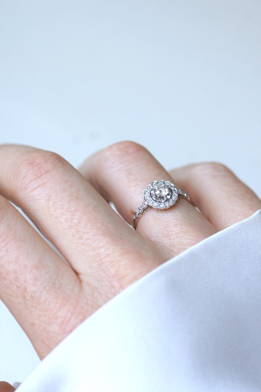 Bague Marguerite Art Deco Diamants sur Platine - Galerie Pénélope