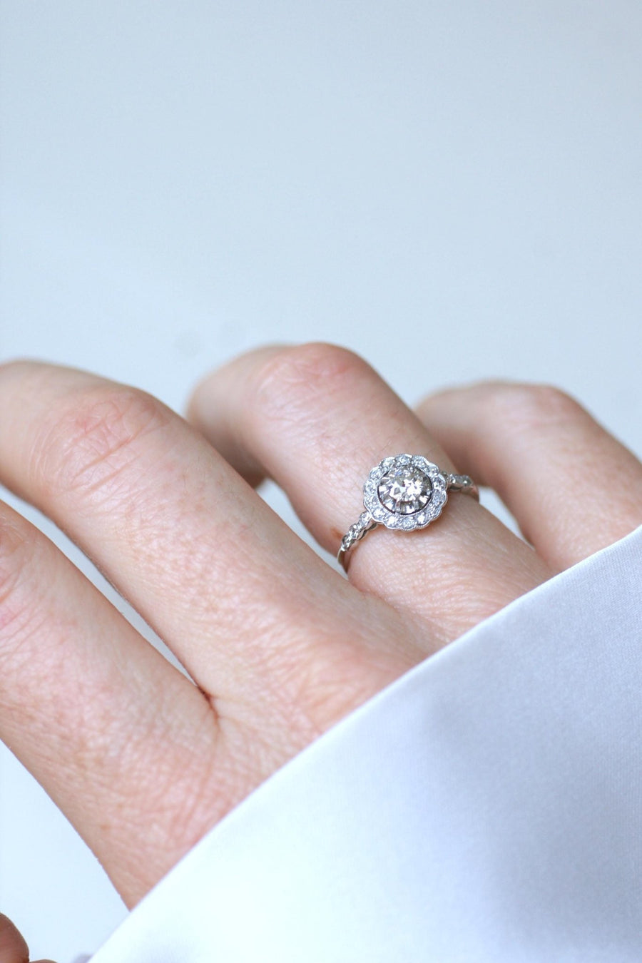 Bague Marguerite Art Deco Diamants sur Platine - Galerie Pénélope