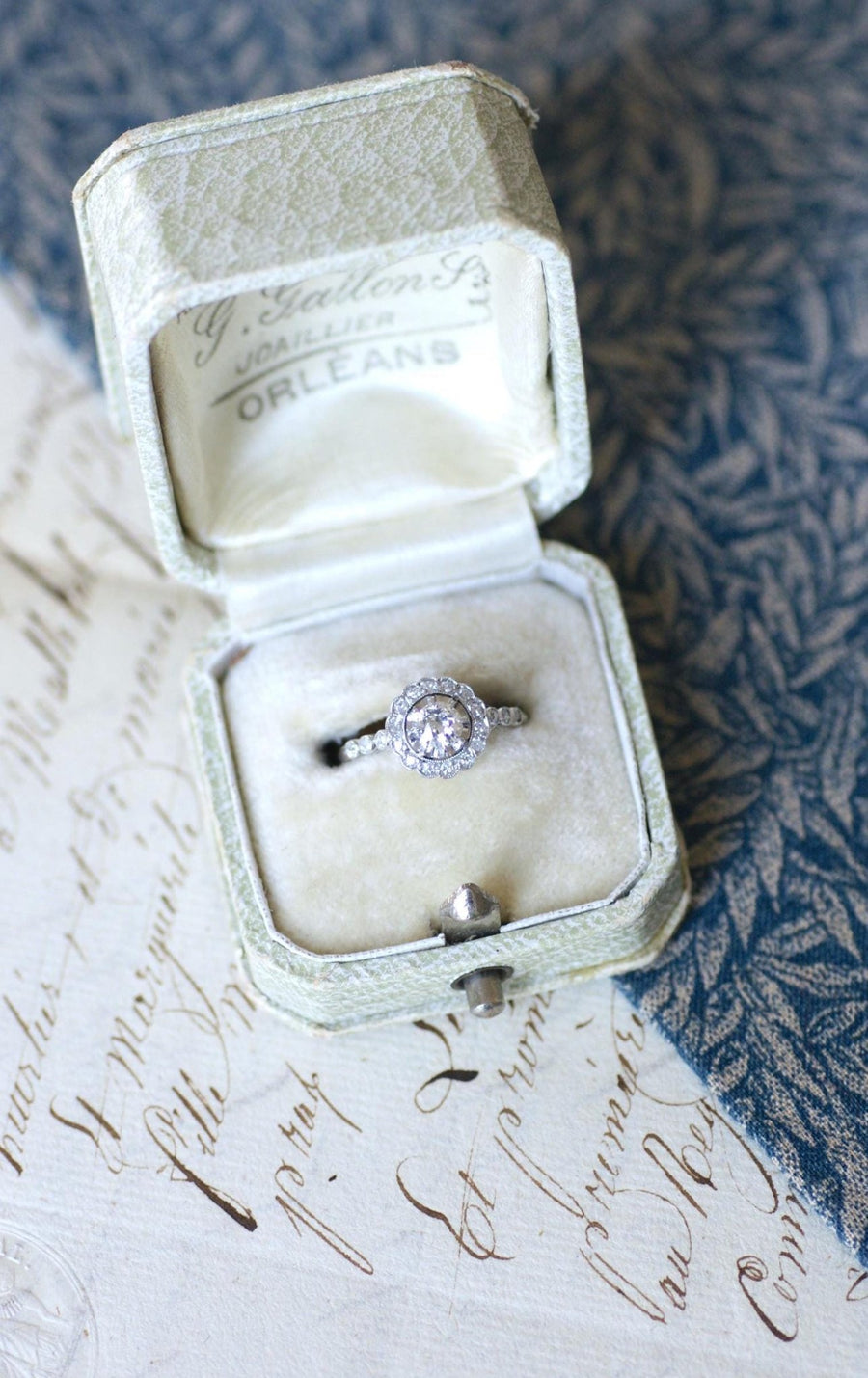 Bague Marguerite Art Deco Diamants sur Platine - Galerie Pénélope