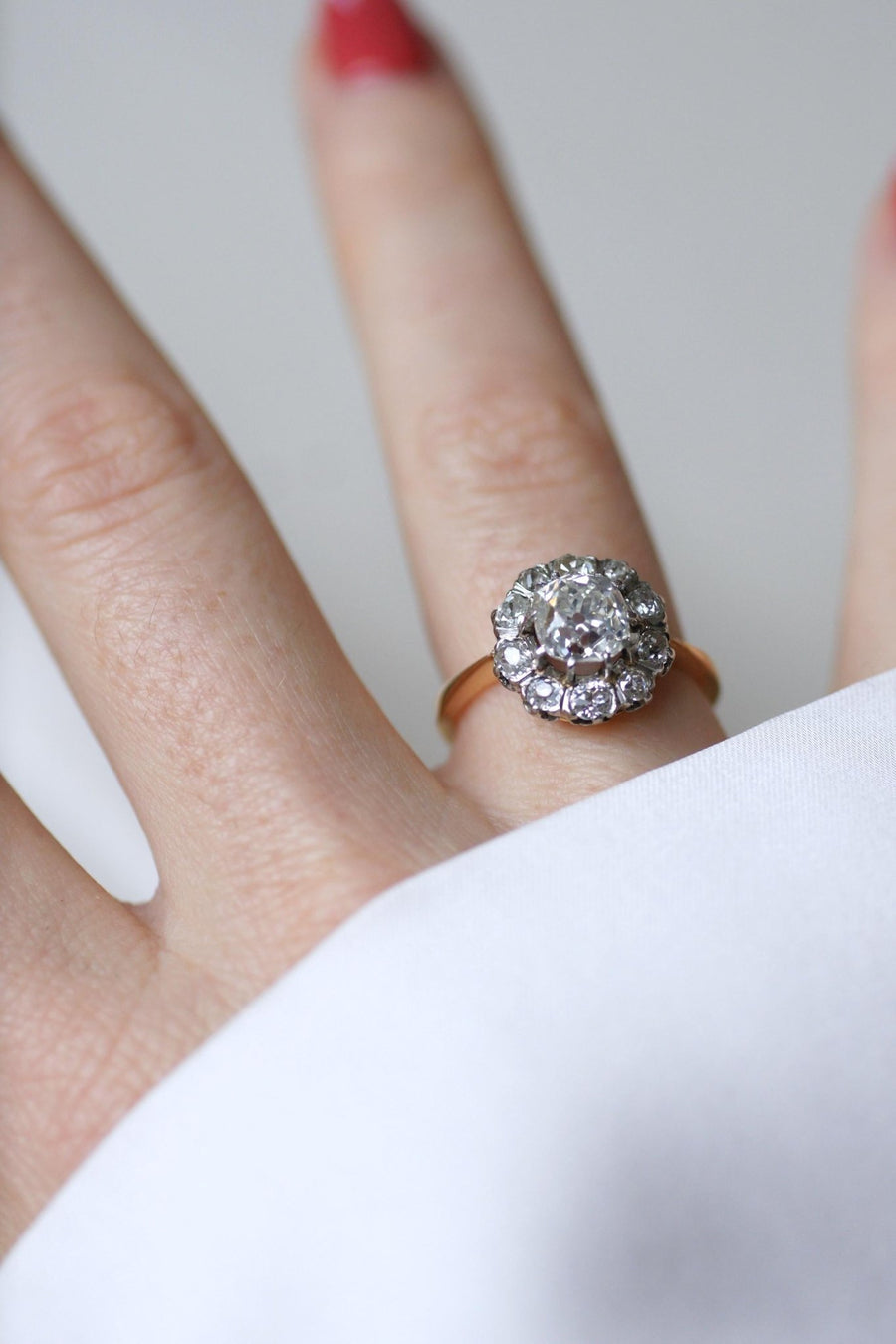 Bague Marguerite Diamants Coussin 1.68 Cts - Galerie Pénélope