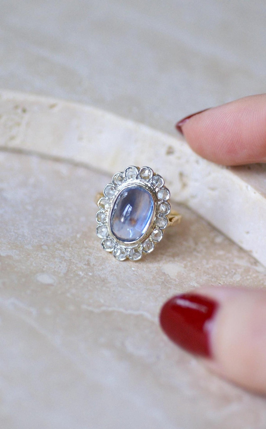 Bague Marguerite Saphir Ceylan 6,32 Cts et Diamants - Galerie Pénélope