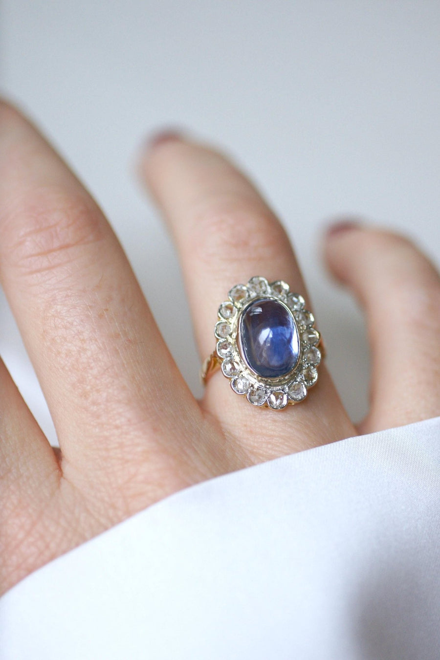 Bague Marguerite Saphir Ceylan 6,32 Cts et Diamants - Galerie Pénélope