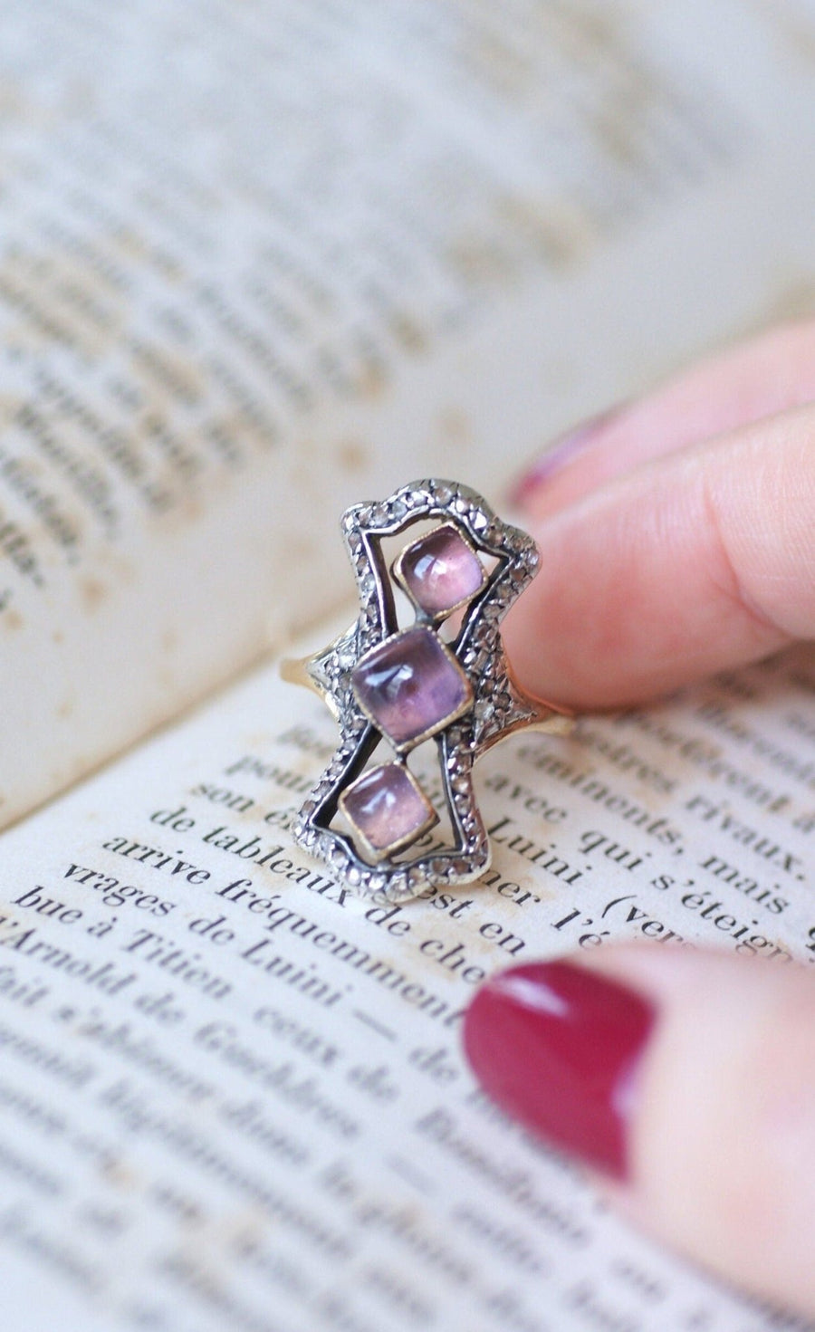 Bague marquise améthystes et diamants - Galerie Pénélope