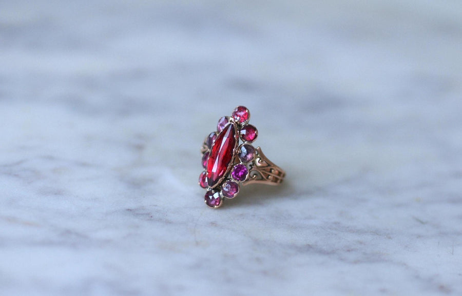 Bague Marquise Ancienne Or Rose et Grenats de Perpignan - Galerie Pénélope