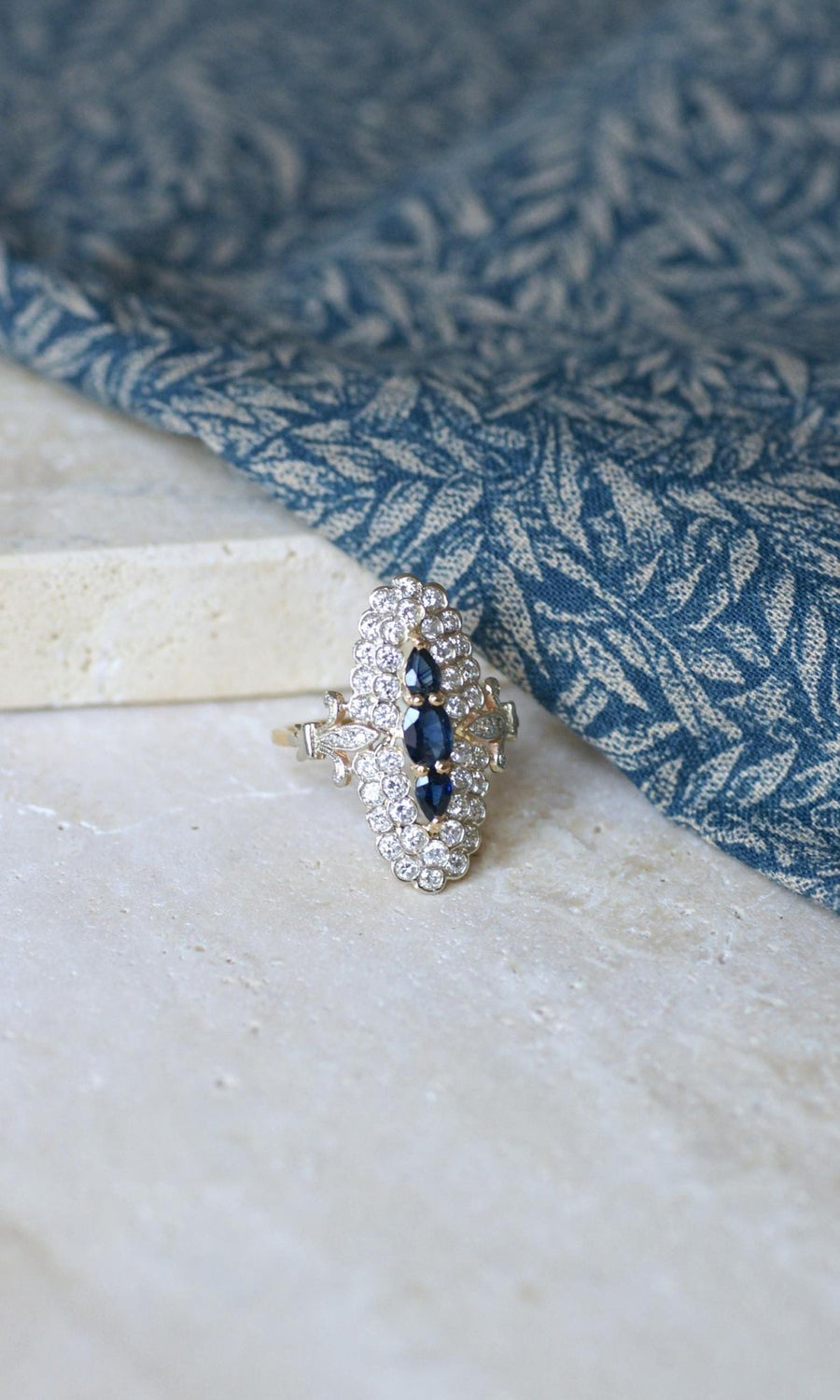 Bague Marquise Saphirs et Diamants Or Jaune - Galerie Pénélope