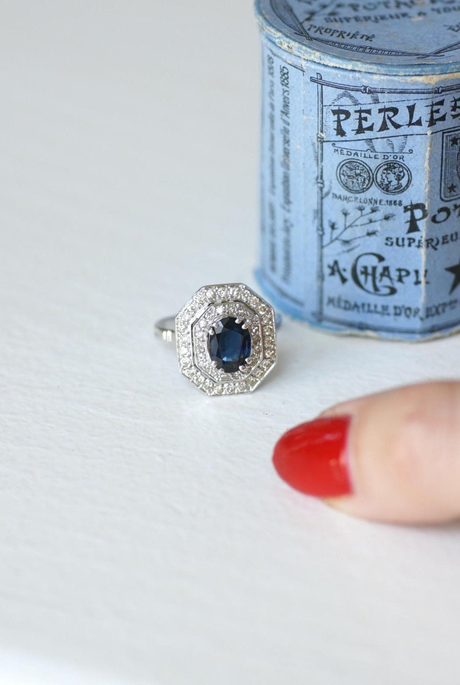 Bague Octogonale Saphir et Diamants Style Art Déco - Galerie Pénélope