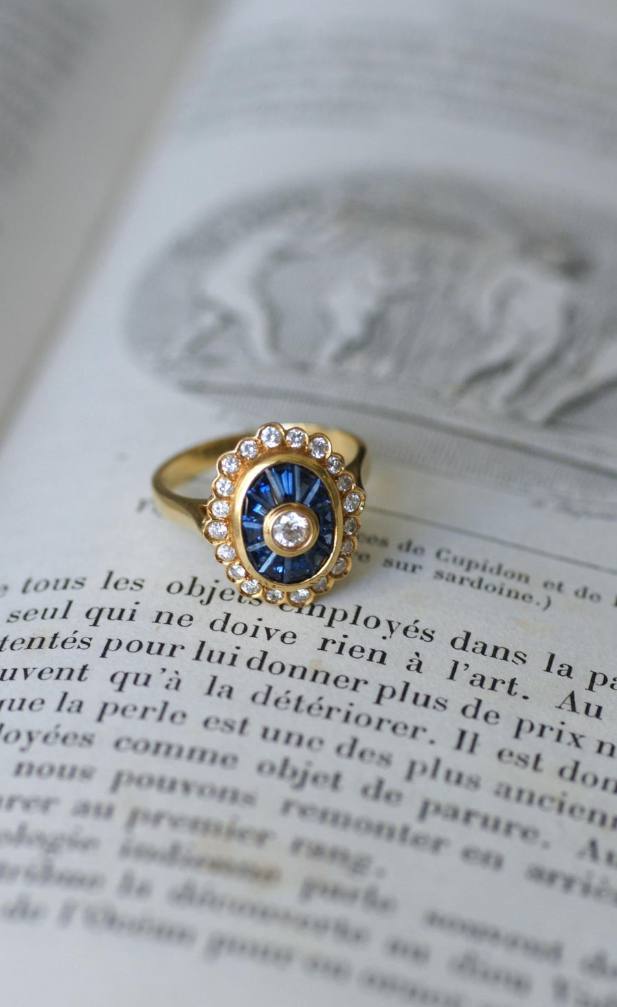 Bague Ovale Style Art Deco Diamants et Saphirs - Galerie Pénélope