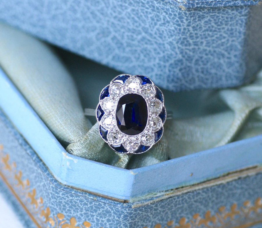 Bague Pompadour Art Déco Saphir et Diamants - Galerie Pénélope