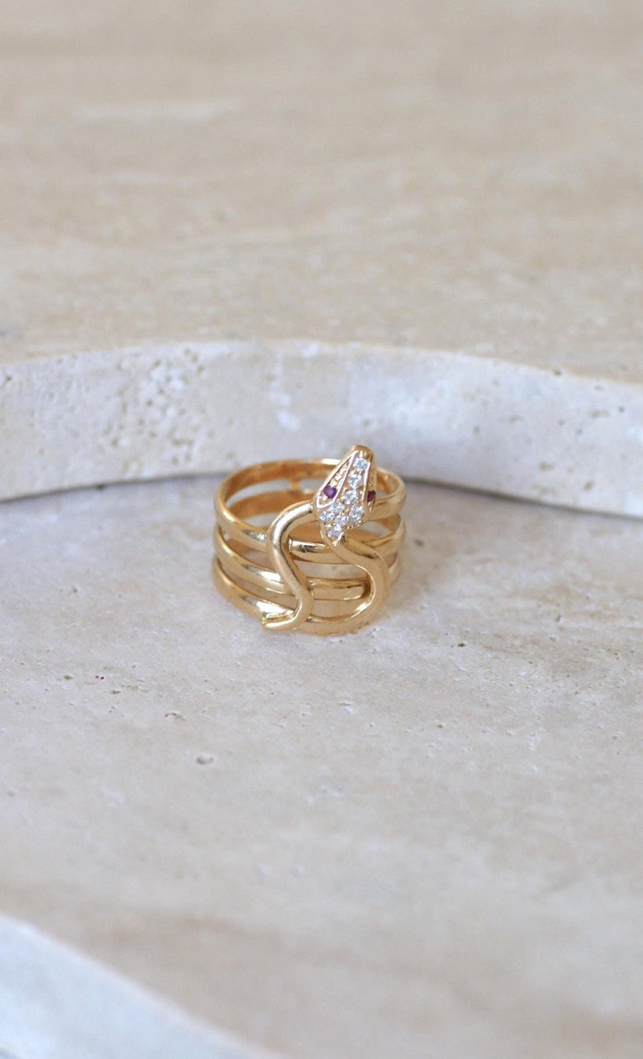 Bague Serpent Or Jaune, Diamants et Rubis - Galerie Pénélope