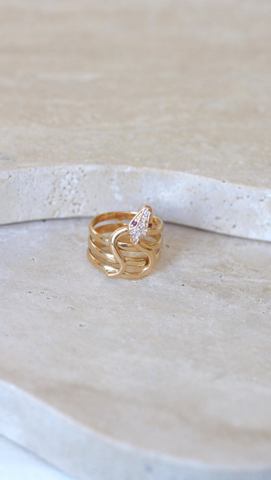 Bague Serpent Or Jaune, Diamants et Rubis - Galerie Pénélope