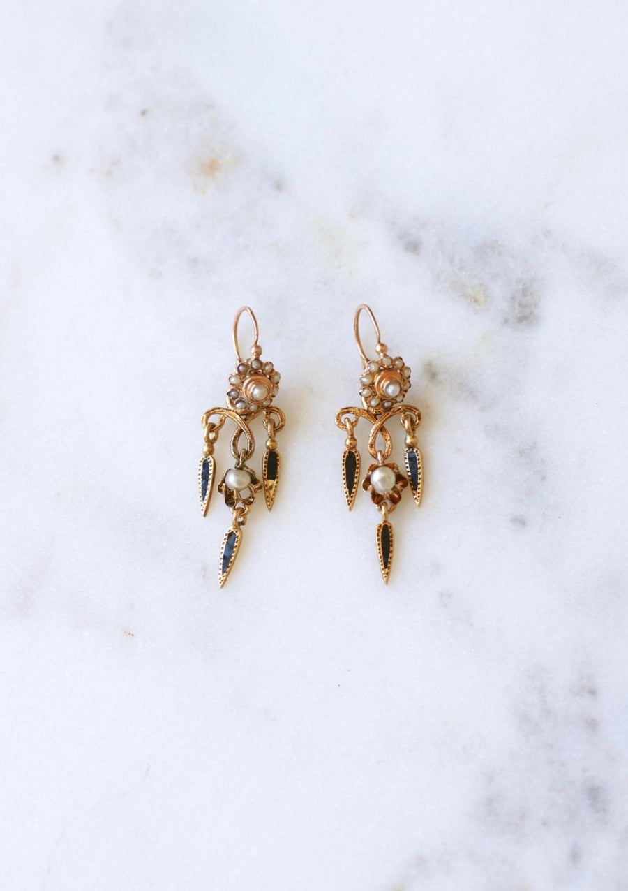 Boucles d'Oreilles Anciennes Pendantes Email et Perles - Galerie Pénélope