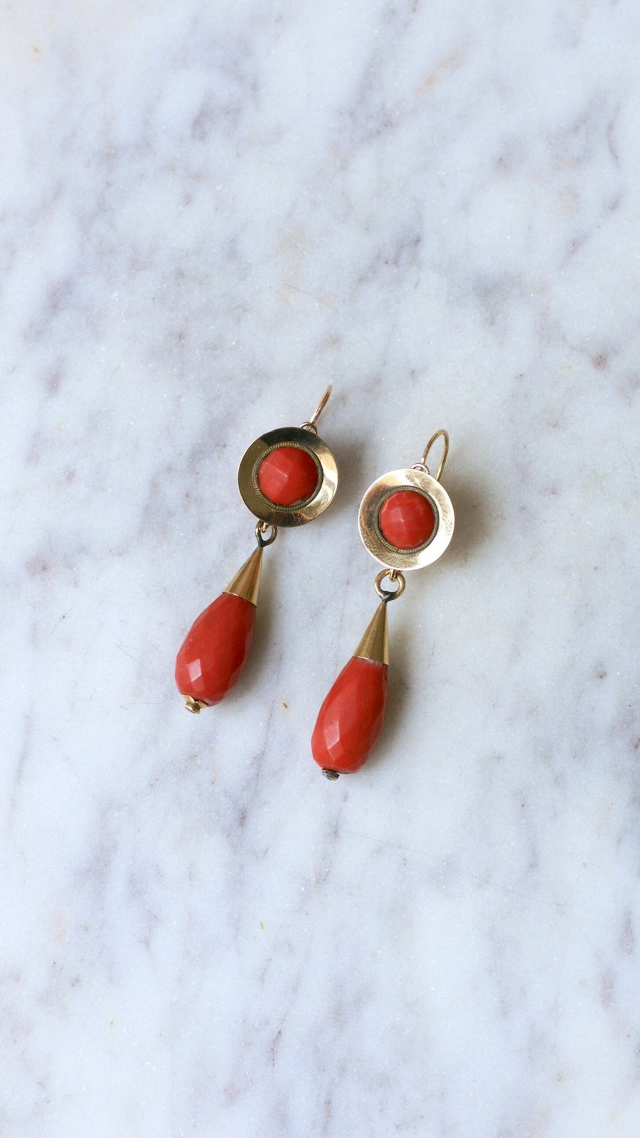 Boucles d'Oreilles Gouttes Corail - Galerie Pénélope