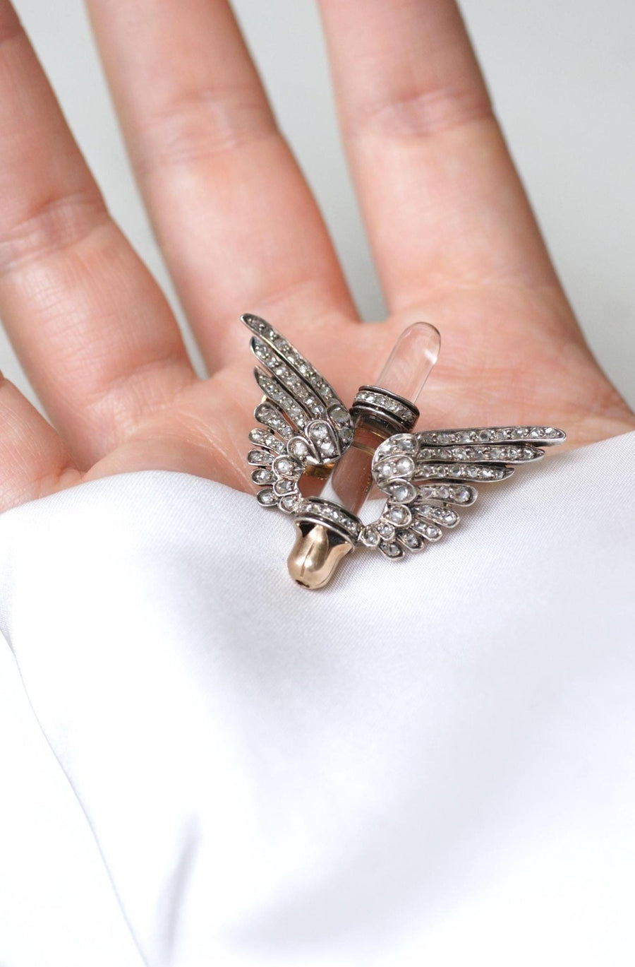 Broche Ancienne Ailes Diamants et Cristal de Roche - Galerie Pénélope