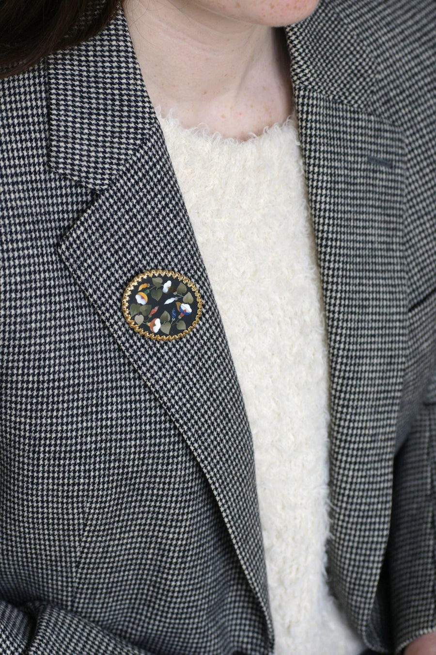 Broche Fleur Pietra Dura sur Or Jaune - Galerie Pénélope