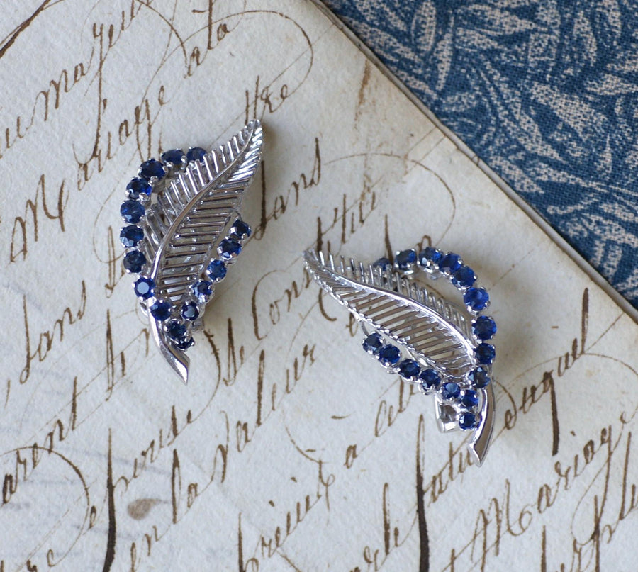 Clips Plume Or Blanc et Saphirs Années 60 - Galerie Pénélope