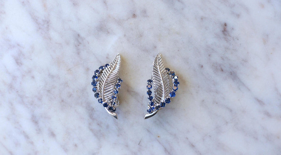 Clips Plume Or Blanc et Saphirs Années 60 - Galerie Pénélope